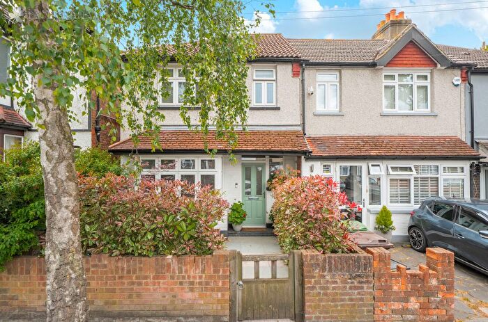 3 Bedroom End Of Terrace House For Sale In Stanley Road, Carshalton, SM5