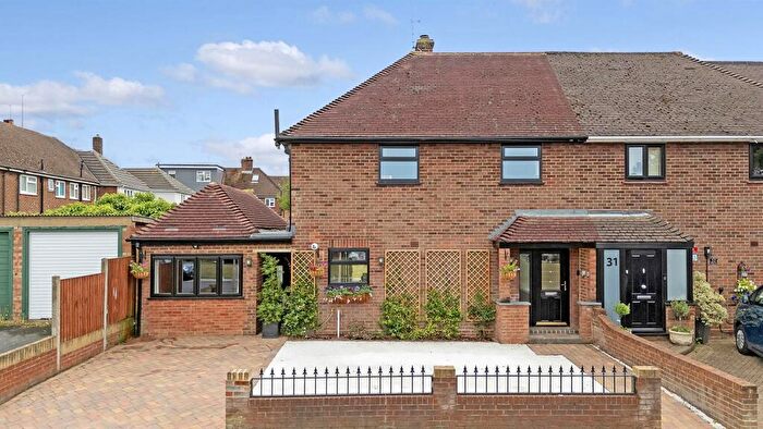 3 Bedroom Semi-Detached House For Sale In Hampden Crescent, Warley, Brentwood, CM14
