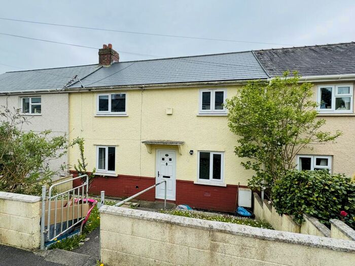 3 Bedroom House To Rent In Heol Spurrell, Carmarthen, SA31