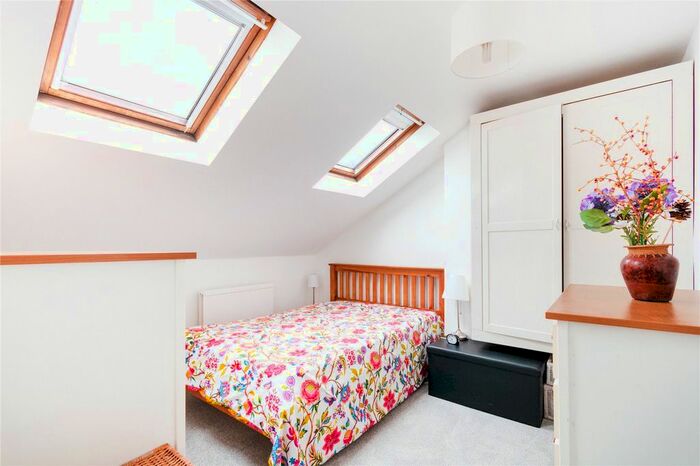 1 Bedroom Flat To Rent In Byrne Road, London, SW12