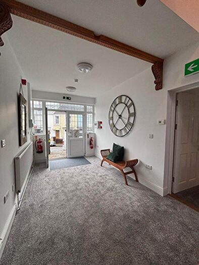 2 Bedroom Flat To Rent In Cambridge Street, Uplands, SA2