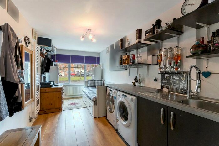 4 Bedroom Detached House For Sale In Redpath Drive, Cambuslang, Glasgow, South Lanarkshire, G72