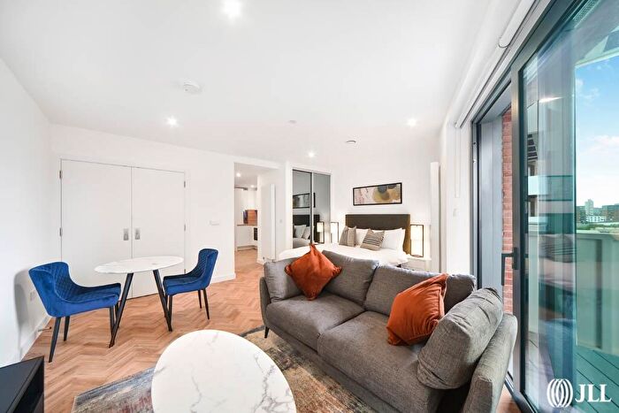 Apartment To Rent In River Apartments, E3