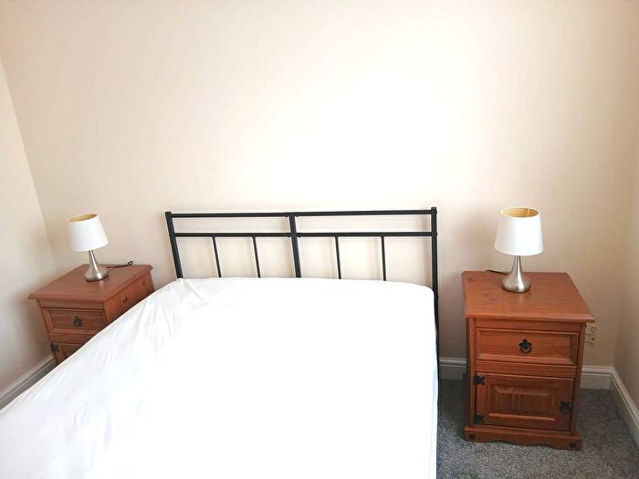 Studio To Rent In Twickenham Gardens, Greenford, UB6