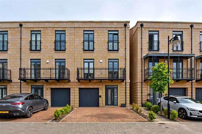 5 Bedroom Terraced House To Rent In Summerbee Drive, Cheltenham, Gloucestershire, GL51