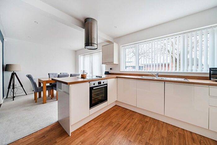 4 Bedroom Semi-Detached House For Sale In Stakes Road, Waterlooville, PO7