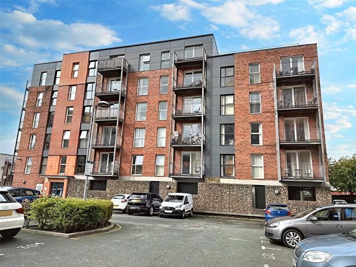 2 Bedroom Apartment For Sale In Stillwater Drive, Manchester, Greater Manchester, M11
