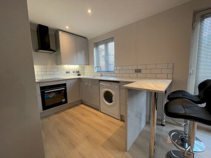 1 Bedroom Flat To Rent In Monmouth House, Swansea Marina, SA1