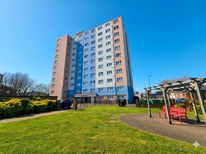 1 Bedroom Apartment For Sale In South Street, Gosport, Hampshire, PO12