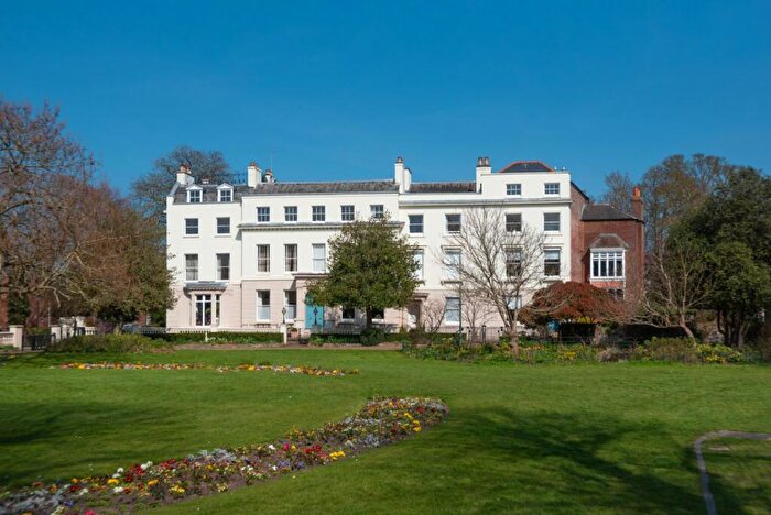 2 Bedroom Apartment For Sale In Chantry Hall, Dane John, CT1