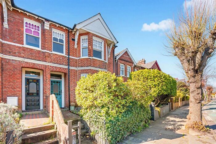 3 Bedroom Semi Detached House For Sale In St. Pauls Road, Chichester, PO19