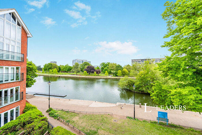 2 Bedroom Apartment To Rent In Heron Quay, Bedford, MK40