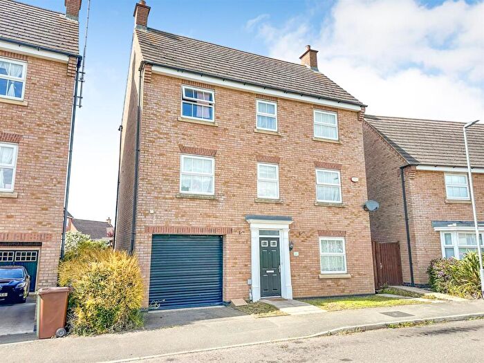 4 Bedroom Detached House For Sale In Dunnock Road, Corby, NN18