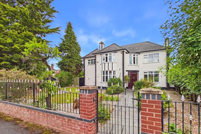 4 Bedroom Detached House For Sale In Daleside, Chester, CH2