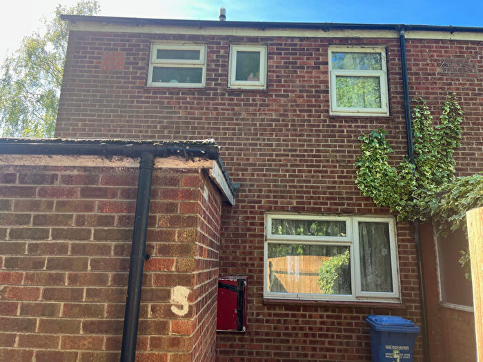 3 Bedroom End Of Terrace House For Sale In Blundell Close, Hull, HU2