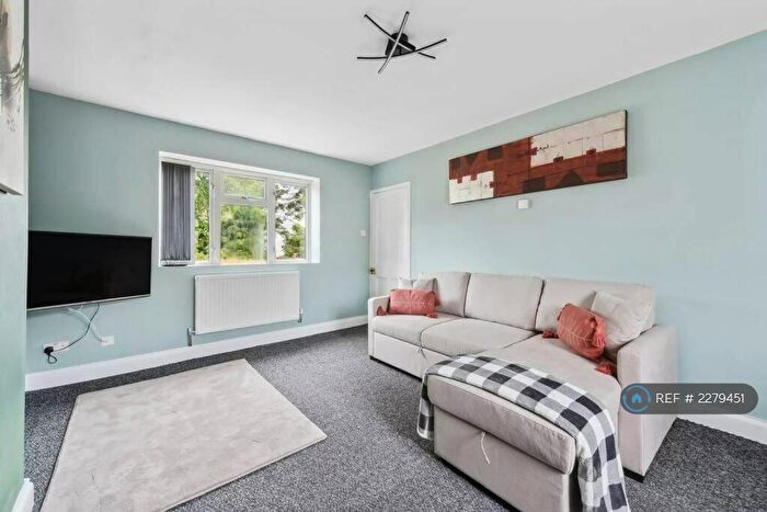 3 Bedroom Terraced House To Rent In Cowley Road, Oxford, OX4