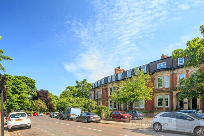 3 Bedroom Flat To Rent In Fernwood Road, Jesmond, Newcastle Upon Tyne, NE2