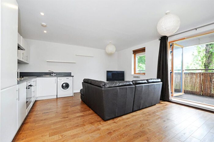 1 Bedroom Flat To Rent In Meath Crescent, London, E2