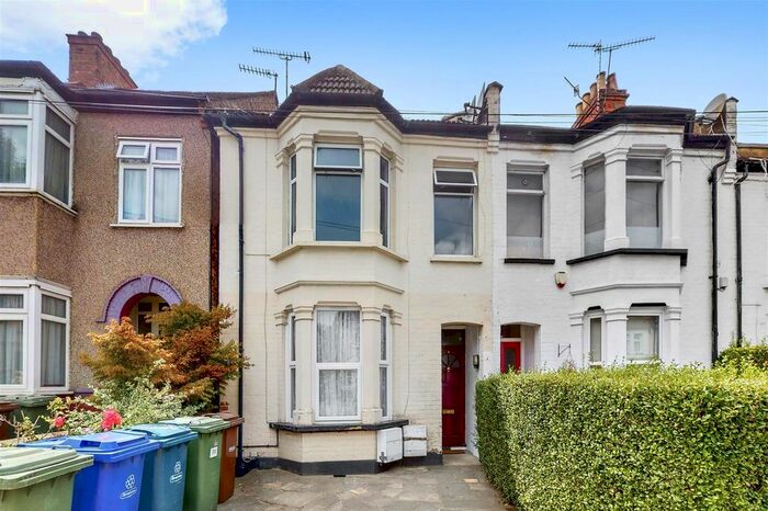 2 Bedroom Maisonette For Sale In Parkfield Road, Harrow, HA2