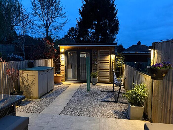 4 Bedroom Terraced House For Sale In Chilton Road, Chesham, HP5