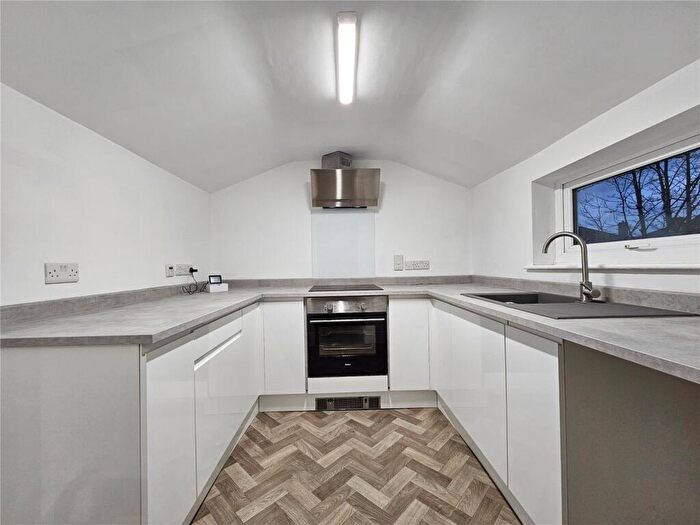 2 Bedroom Apartment To Rent In Third Avenue, Nottingham, Nottinghamshire, NG7