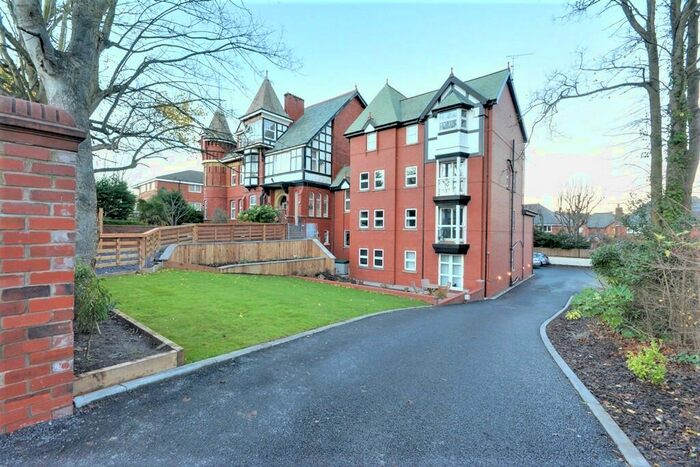 3 Bedroom Flat To Rent In Grosvenor Road, Southport, PR8
