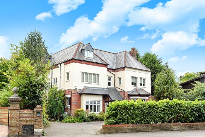 3 Bedroom Flat To Rent In St. Pauls Cray Road, Chislehurst, BR7