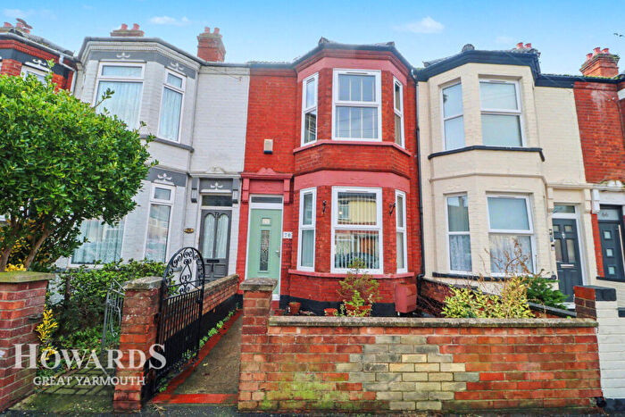 3 Bedroom Terraced House For Sale In Hamilton Road, Great Yarmouth, NR30