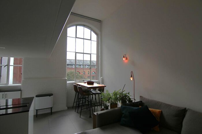 2 Bedroom Apartment To Rent In Fairfield Road, Bow Quarter, E3