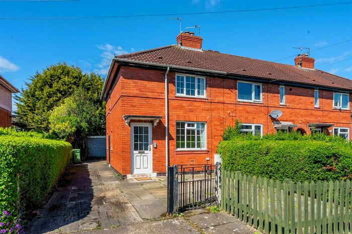 2 Bedroom End Of Terrace House To Rent In Spalding Avenue, Clifton, YO30