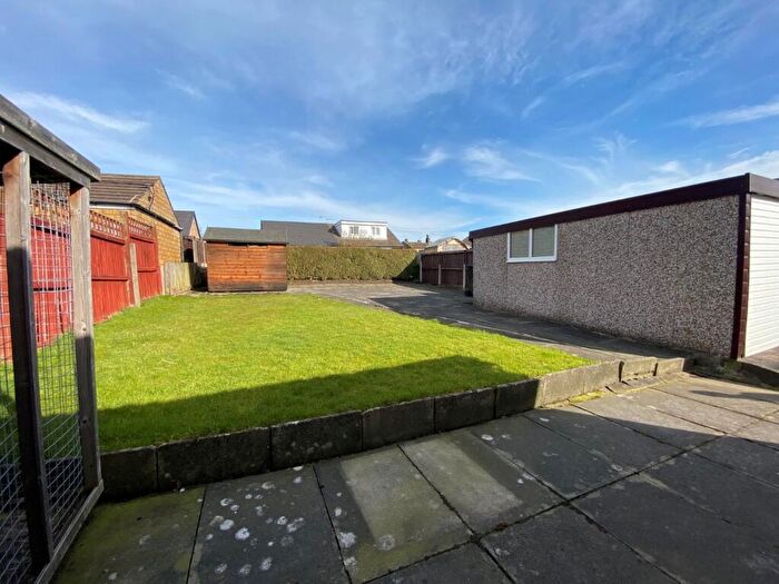 2 Bedroom Bungalow For Sale In Markfield Avenue, Low Moor, Bradford, BD12