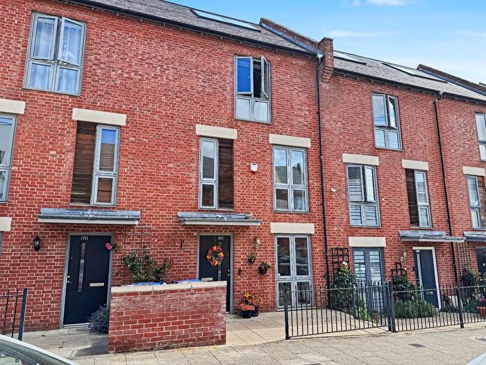 4 Bedroom Terraced House To Rent In High Street, Upton, Northampton, NN5