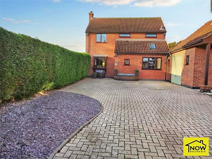 3 Bedroom Detached House For Sale In High Street, Swinderby, Lincs., LN6