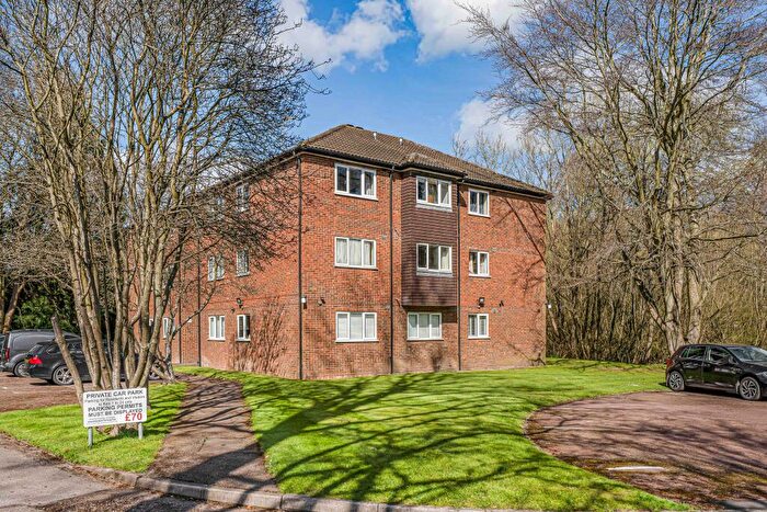 2 Bedroom Flat For Sale In St Johns Well Court, Berkhamsted, HP4