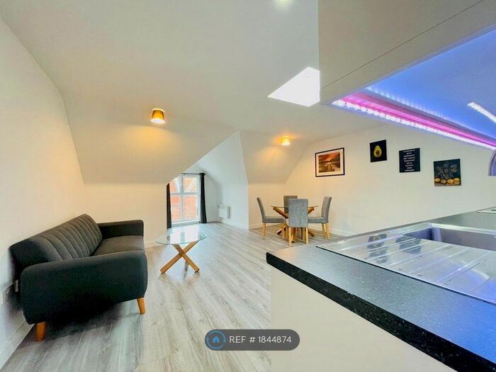 1 Bedroom Flat To Rent In Eltham High Street, London, SE9