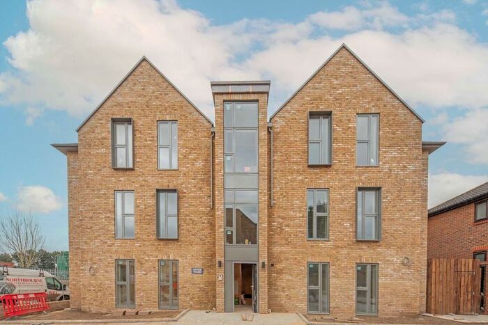 2 Bedroom Flat To Rent In Hampden Road, Norbiton, Kingston Upon Thames, KT1