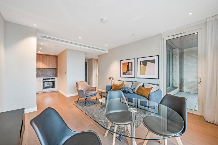 1 Bedroom Flat To Rent In Pheonix Court, Oval Village, London, SE11