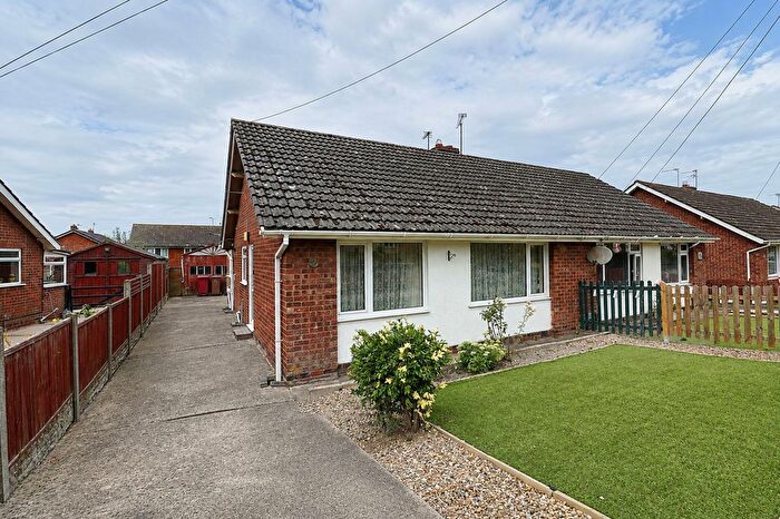 2 Bedroom Semi-Detached Bungalow For Sale In Sherburn Crescent, Scunthorpe, DN15