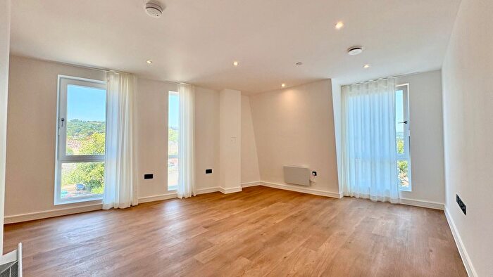 1 Bedroom Flat To Rent In Windsor Bridge Road, Bath, BA2