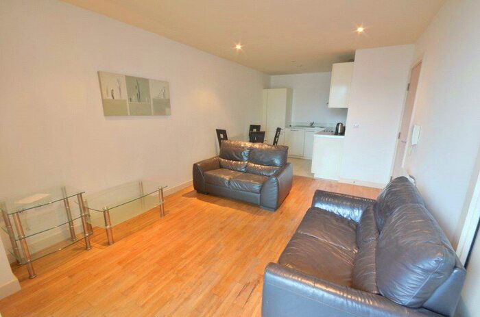 2 Bedroom Apartment To Rent In St Georges Island, Kelsoe Place, Manchester, M15