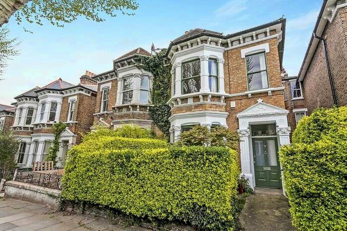 4 Bedroom Semi-Detached House To Rent In Erlanger Road, London, SE14