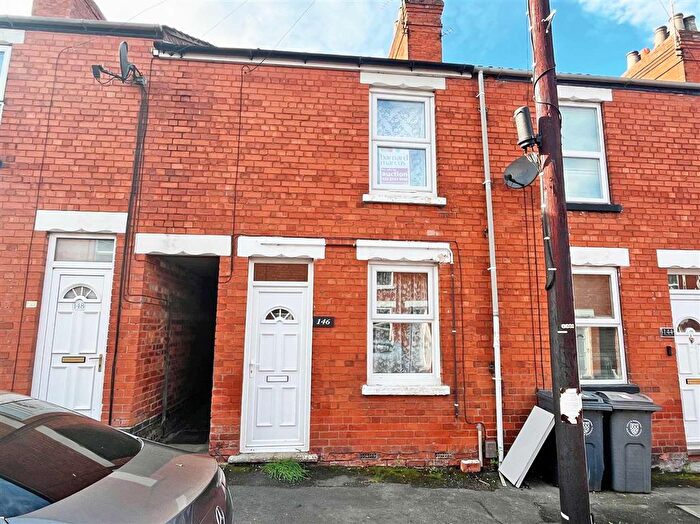 2 Bedroom Terraced House For Sale In Victoria Street, Grantham, NG31