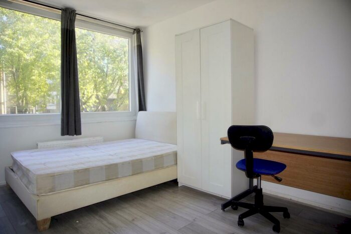 4 Bedroom Property To Rent In Bemerton Estate, London, N1