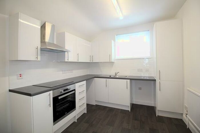 2 Bedroom Flat To Rent In Castle Road, Bedford, MK40