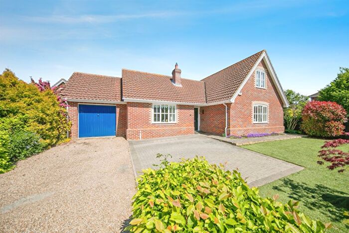 3 Bedroom Detached Bungalow For Sale In Rixon Crescent, Melton, Woodbridge, IP12