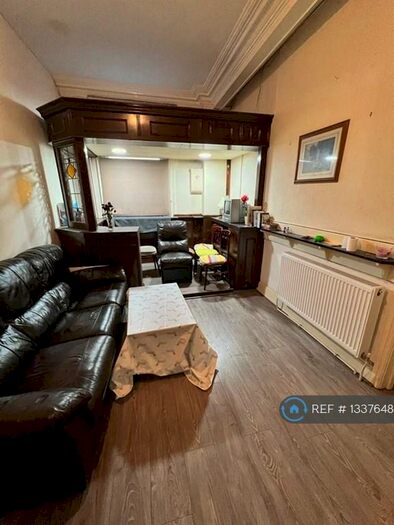 2 Bedroom Flat To Rent In Coventry Road, Digbeth, Birmingham, B10