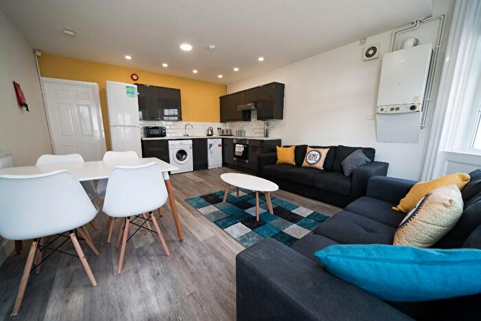 4 Bedroom Apartment To Rent In Broomhall Street, Sheffield, S3