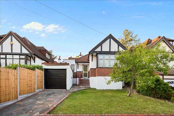 2 Bedroom Terraced House To Rent In Warren Road, Banstead, SM7