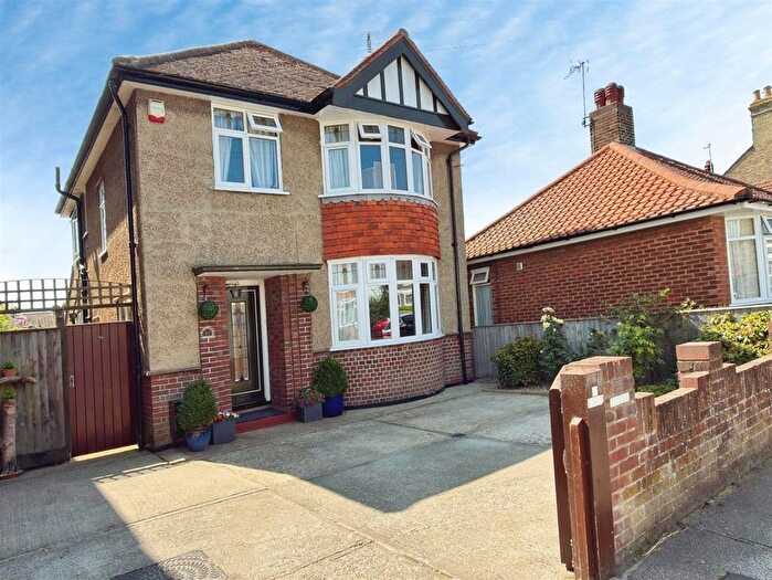 3 Bedroom Detached Bungalow For Sale In All Saints Road, East Pakefield, Lowestoft, Suffolk, NR33
