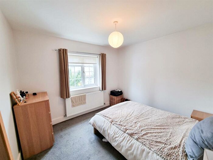 2 Bedroom End Of Terrace House To Rent In Cranmer Road, Croydon, CR0
